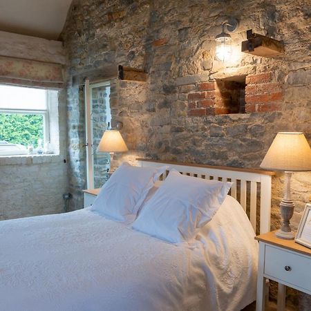 The Barn At Amberwell Bed & Breakfast Ditcheat Екстериор снимка
